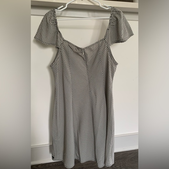 Levi’s Checkered Flutter-Sleeve Dress. Size XL. - Picture 5 of 9